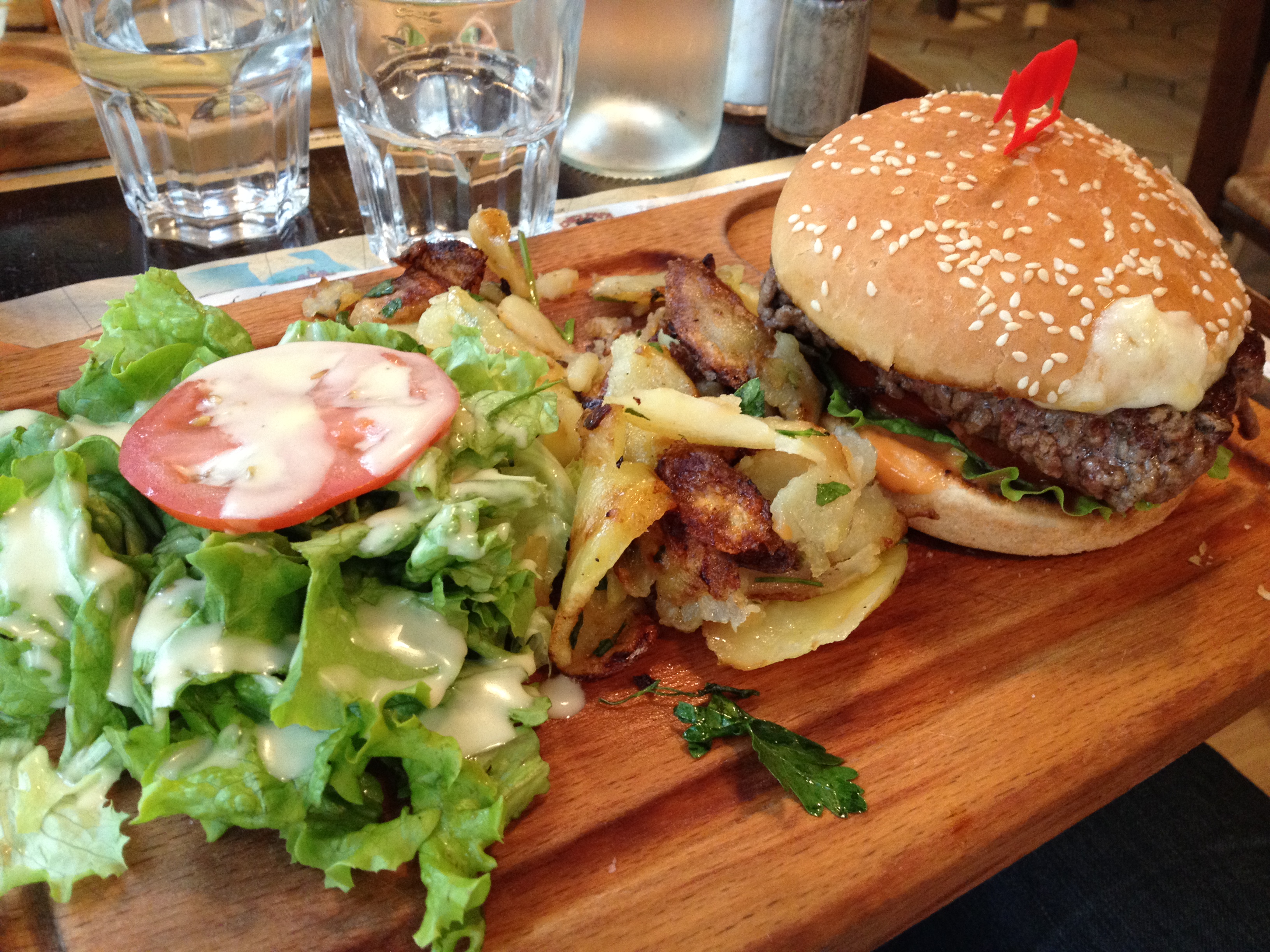 « Juliachou approved » : the « Burger Cantalou » from the restaurant Chez Papa