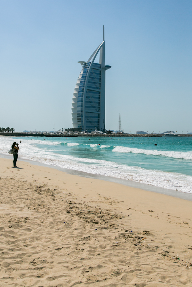Dubai: a guided tour and the beach