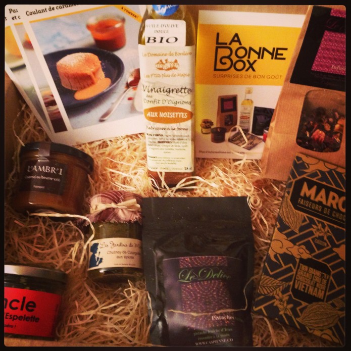 Labonne box bonne box gourmet surprises gout gourmandises chocolat produits huile caramel carton paille